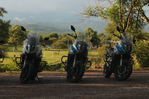 La flota de CRA al atardecer